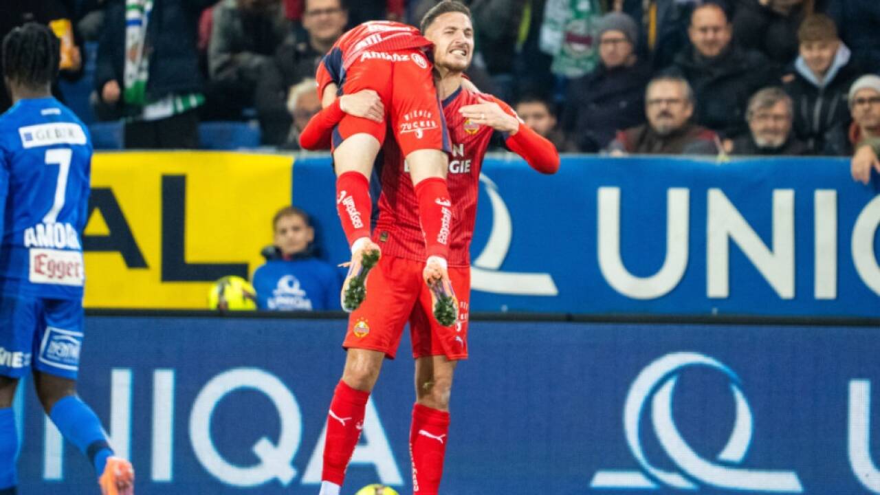 Kara erzielt das Goldtor für Rapid  Kara erzielt das Goldtor für Rapid