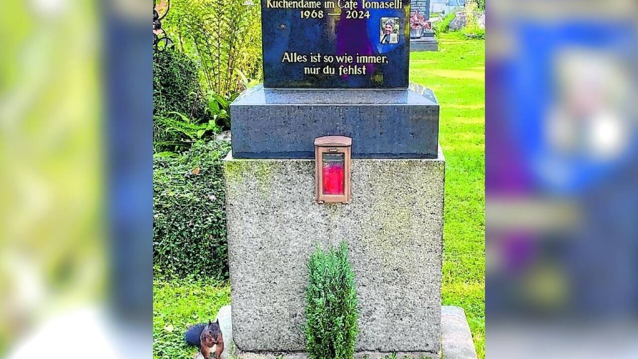 Das Grab am Kommunalfriedhof wird viel besucht. 