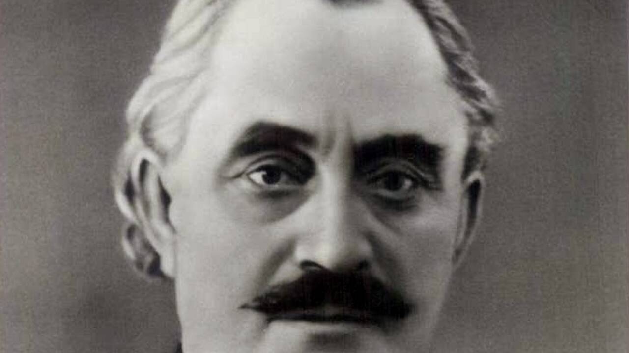 5-November-1980-Der-Sozialdemokrat-Helmut-Schmidt-wird-vom-westdeutschen-Parlament-zum-dritten-Mal-zum-Bundeskanzler-gew-hlt-