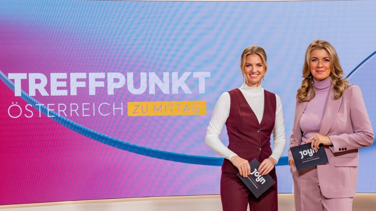 Bianca Ambros und Sabine Loho führen abwechselnd durch die Sendung „Treffpunkt Österreich zu Mittag“.  