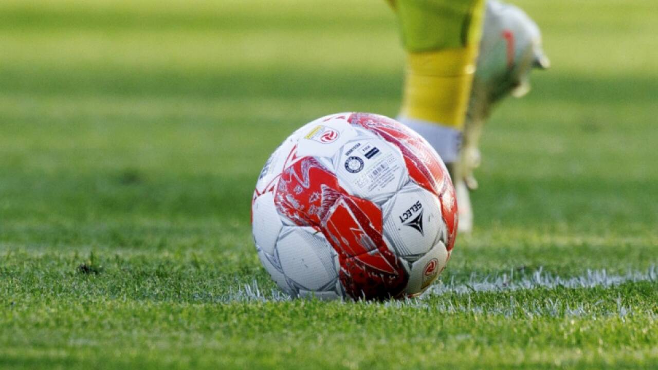 Erste Spieler verlassen das möglicherweise sinkende Schiff 