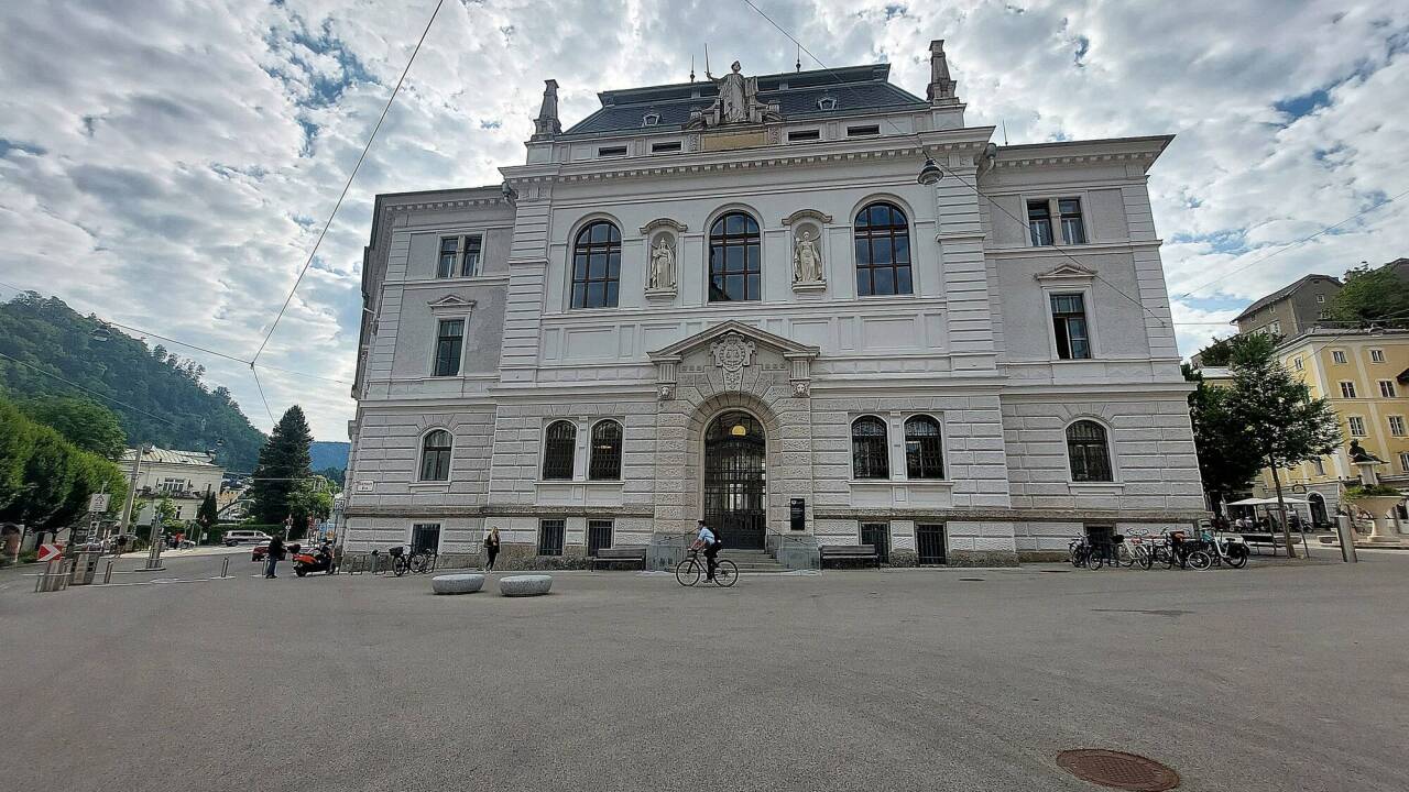 Fünf junge mutmaßliche Schläger werden sich in einem Strafprozess am Landesgericht verantworten müssen (Symbolbild).  Fünf junge mutmaßliche Schläger werden sich in einem Strafprozess am Landesgericht verantworten müssen (Symbolbild).