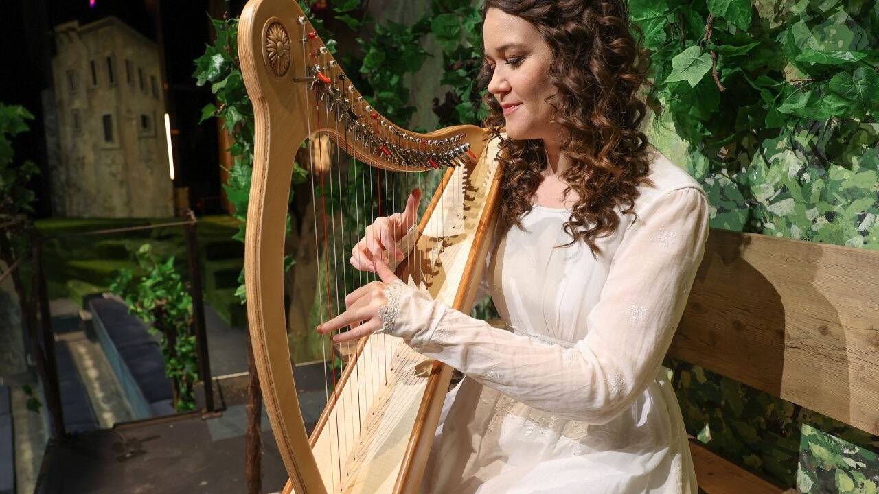 Der Verkündigungs-Engel an der Harfe  Der Verkündigungs-Engel an der Harfe