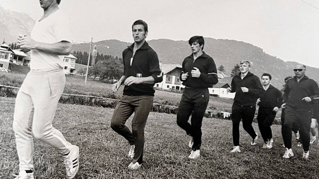 Das ÖSV-Team 1969 auf Trainingslager in Abtenau, mit Karl Schranz, Karl Cordin, Rudi Sailer und David Zwilling.  