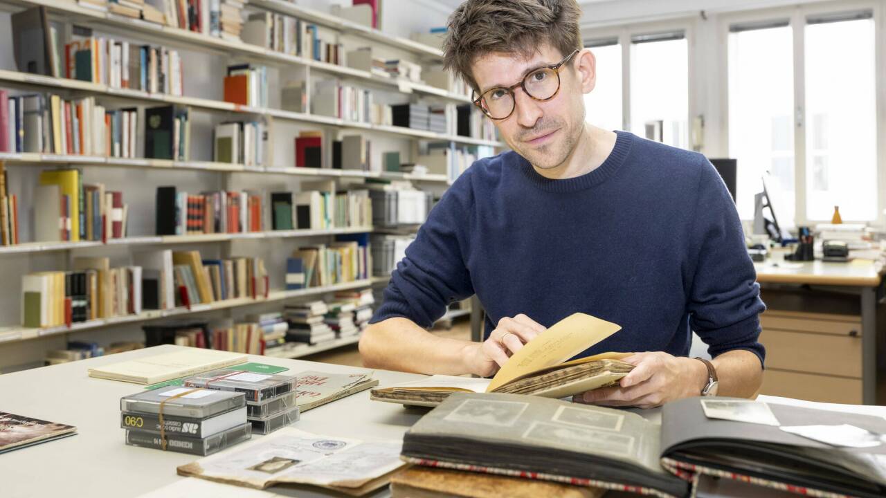 Harald Gschwandtner durchforstete den literarischen Nachlass von Karoline Brandauer.  Harald Gschwandtner durchforstete den literarischen Nachlass von Karoline Brandauer.