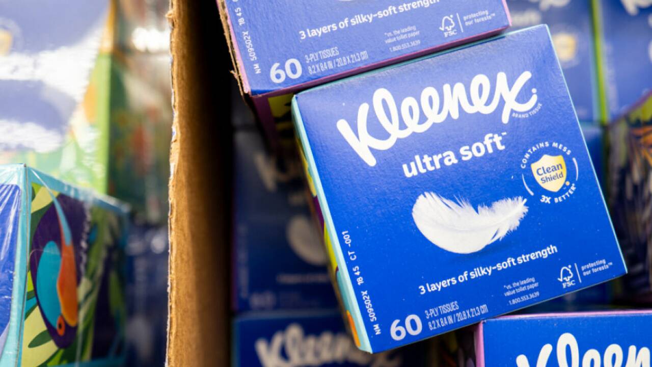 Der US-Konsumgüterkonzern Kimberly-Clark will den Konkurrenten Kenvue übernehmen. Zu den bekannten Marken von Kimberly-Clark zählt unter anderem Kleenex.  
