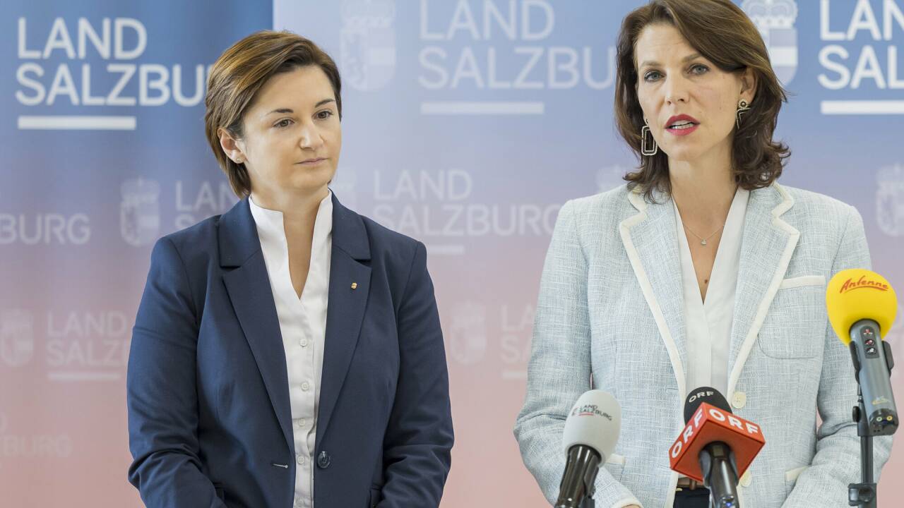 Die Landesregierung setzt den Rotstift auch in den Seniorenwohnheimen an. Im Bild v.l.: LH-Stv. Marlene Svazek (FPÖ) und LH Karoline Edtstadler (ÖVP).  Die Landesregierung setzt den Rotstift auch in den Seniorenwohnheimen an. Im Bild v.l.: LH-Stv. Marlene Svazek (FPÖ) und LH Karoline Edtstadler