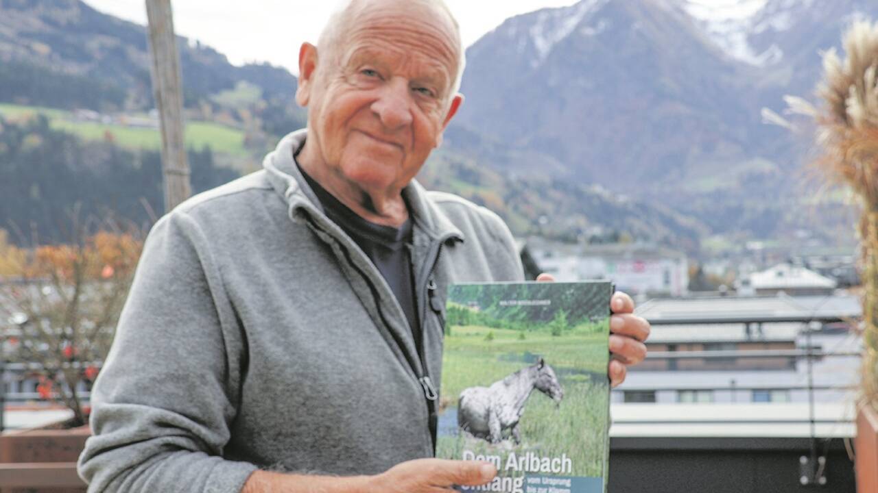 Walter Mooslechner kehrt mit seinem 14. Buch „Dem Arlbach entlang“ aus dem Schriftsteller-Ruhestand zurück.  
