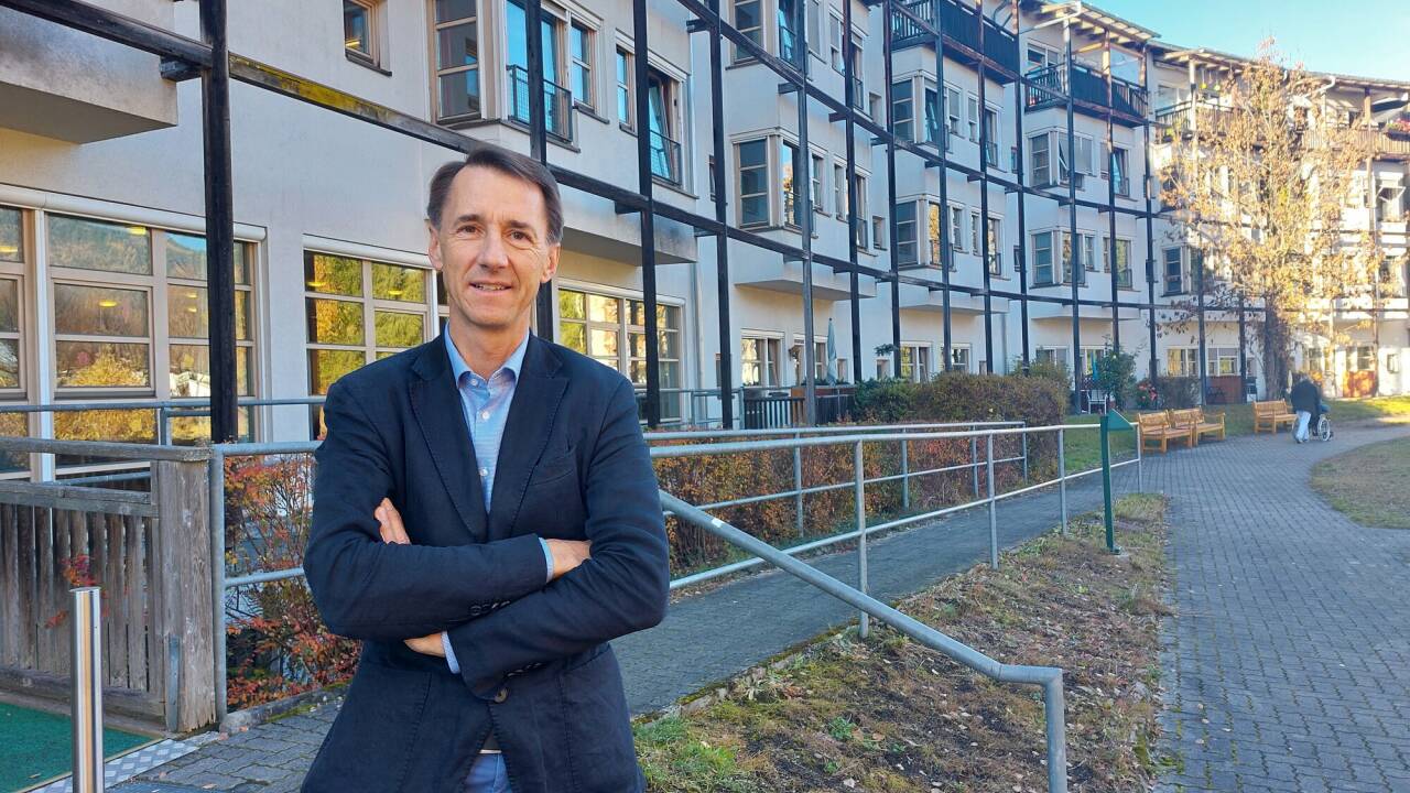 Ulrich Eger leitet das Seniorenwohnheim in Zell am See. 