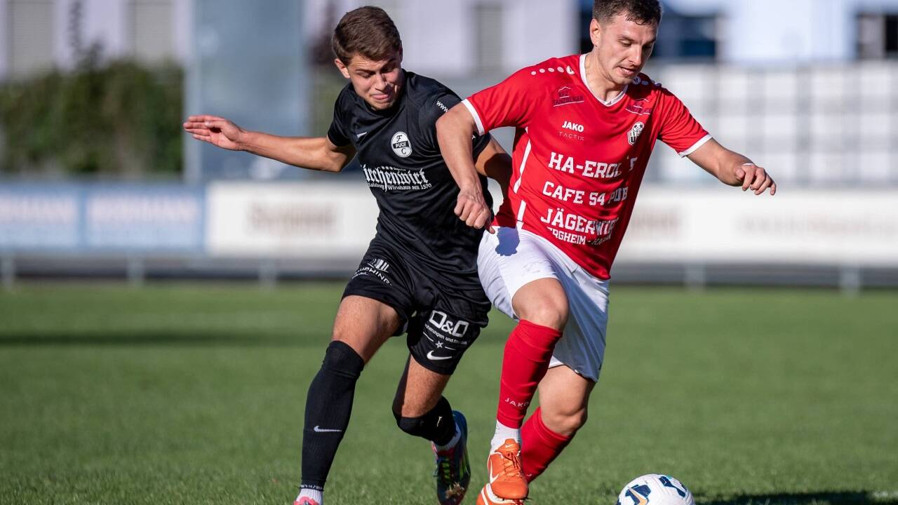 Die Halleiner um Alem Huremovic (rechts) spielen in der Salzburger Liga um den Herbstmeistertitel, die Pucher können helfen. 