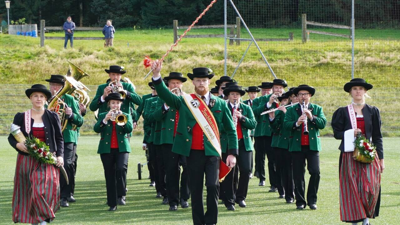 Im Bild die TMK Lessach mit Stabführer Martin Lassacher. Im Bild die TMK Lessach mit Stabführer Martin Lassacher.