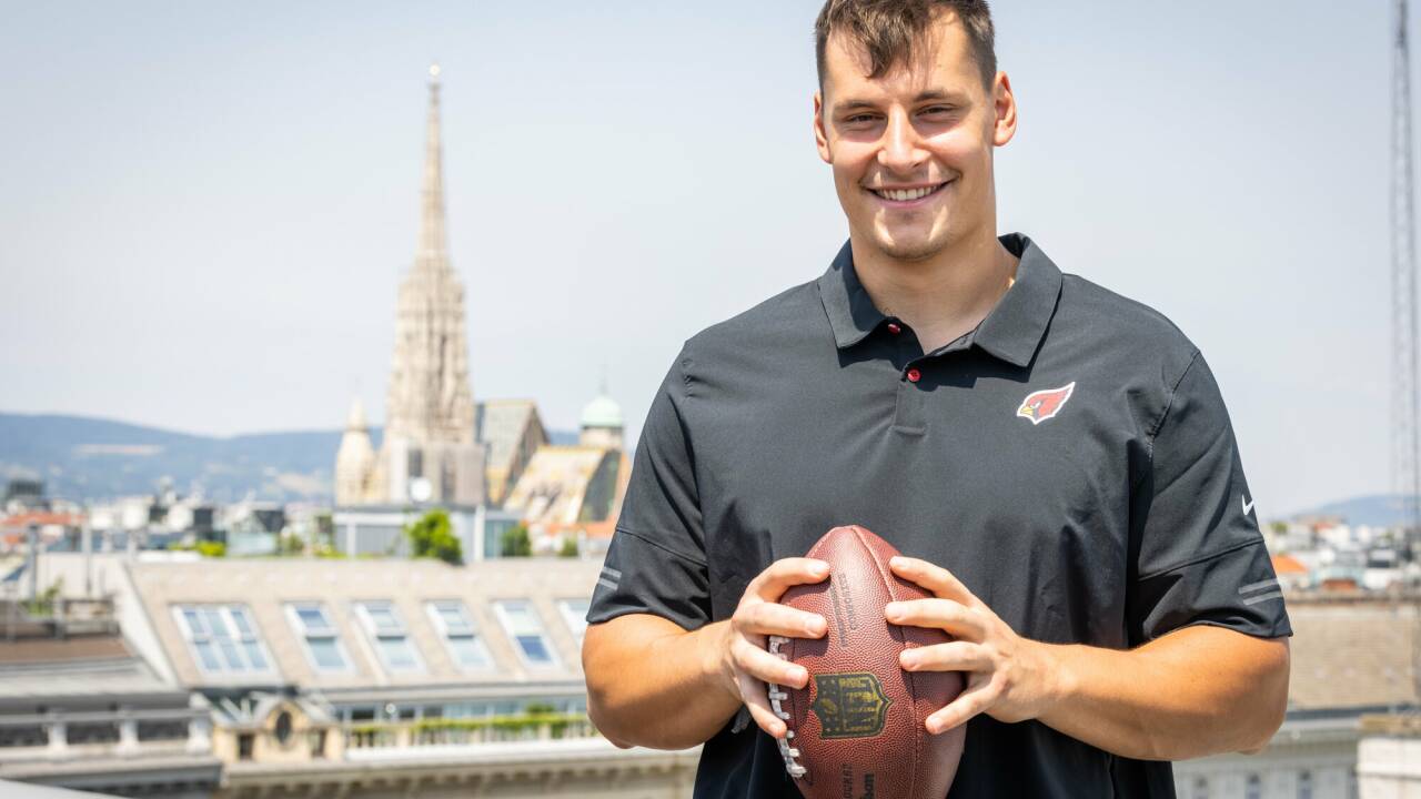 Bernhard Seikovits hat es aus Wien zu einem NFL-Team geschafft. 