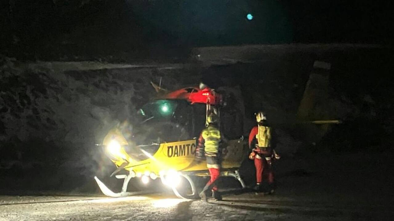 Nachteinsatz: Die jungen Wanderer wurden vom Notarzthubschrauber Christophorus 14 geborgen Nachteinsatz: Die jungen Wanderer wurden vom Notarzthubschrauber Christophorus 14 geborgen