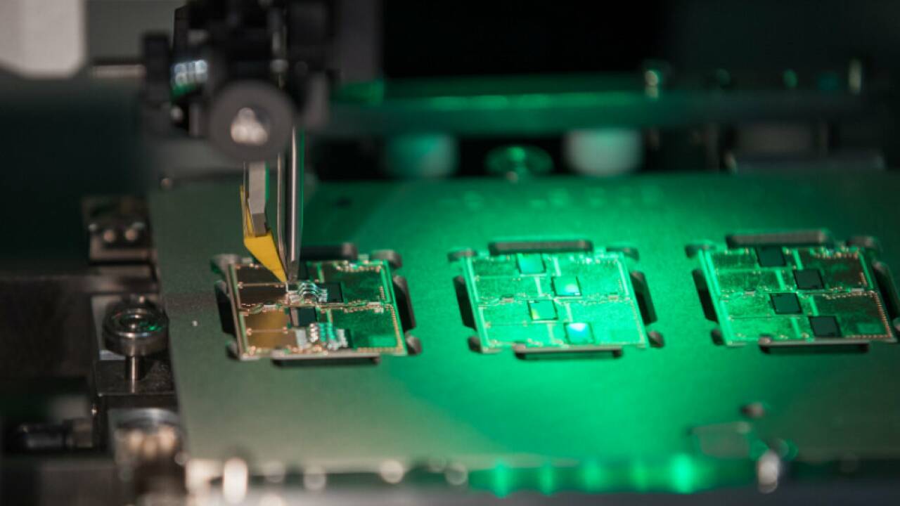 Seltene Erden sind für die Herstellung elektronischer Bauteile nötig Seltene Erden sind für die Herstellung elektronischer Bauteile nötig