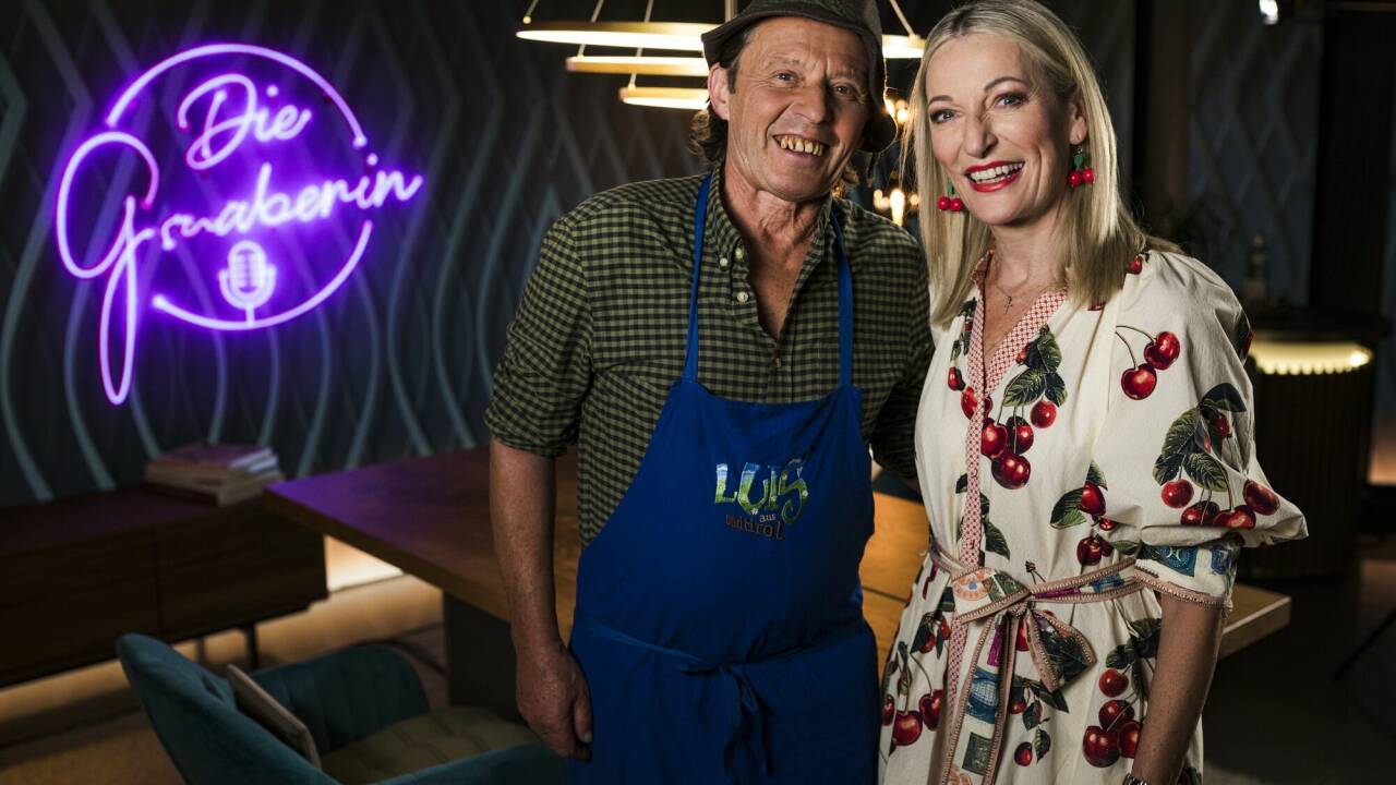 Bei der aktuellen Folge, die am Freitagabend ausgestrahlt wird, ist der Kabarettist Luis aus Südtirol zu Gast. Bei der aktuellen Folge, die am Freitagabend ausgestrahlt wird, ist der Kabarettist Luis aus Südtirol zu Gast.