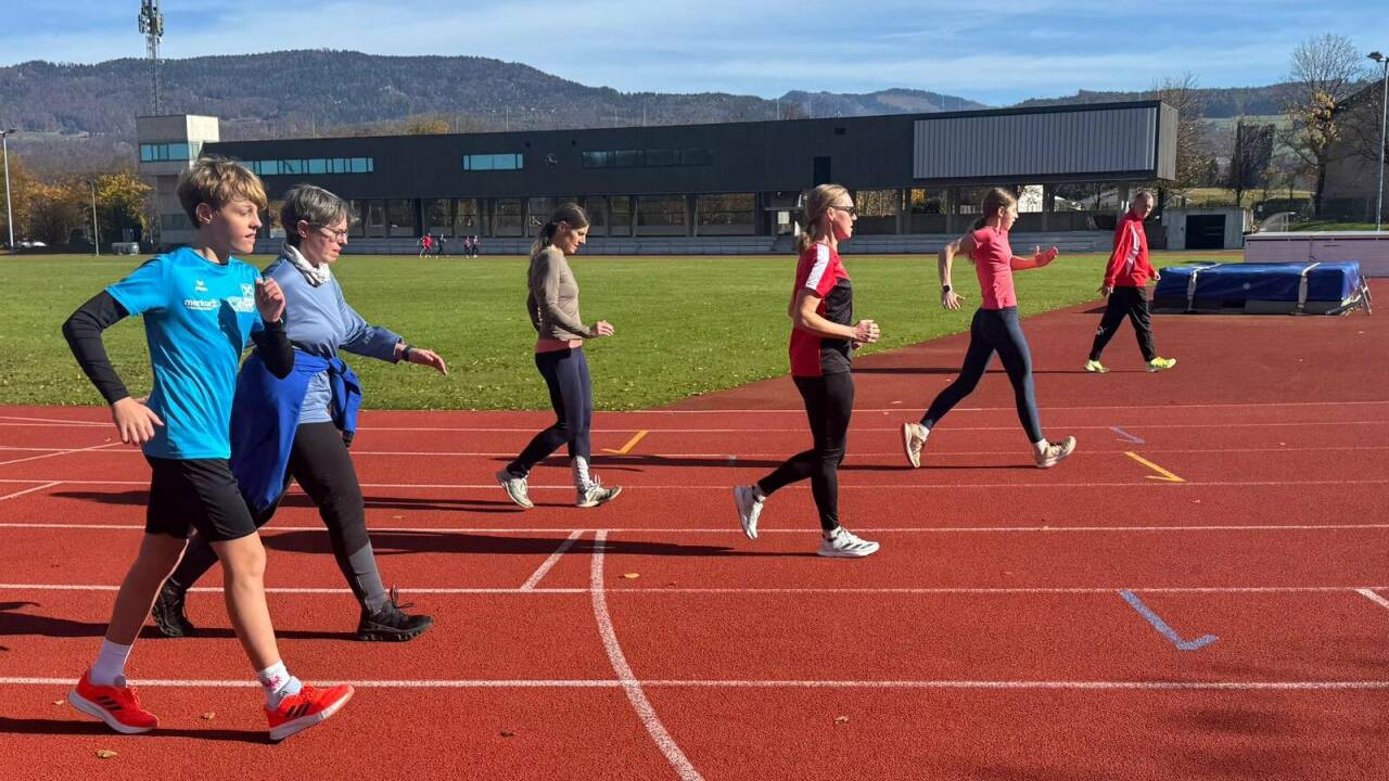 Das ULSZ Rif war beim ÖLV-Lehrgang ein Geher-Hotspot. 2026 steigt an selber Stelle eine Staatsmeisterschaft. Das ULSZ Rif war beim ÖLV-Lehrgang ein Geher-Hotspot. 2026 steigt an selber Stelle eine Staatsmeisterschaft.