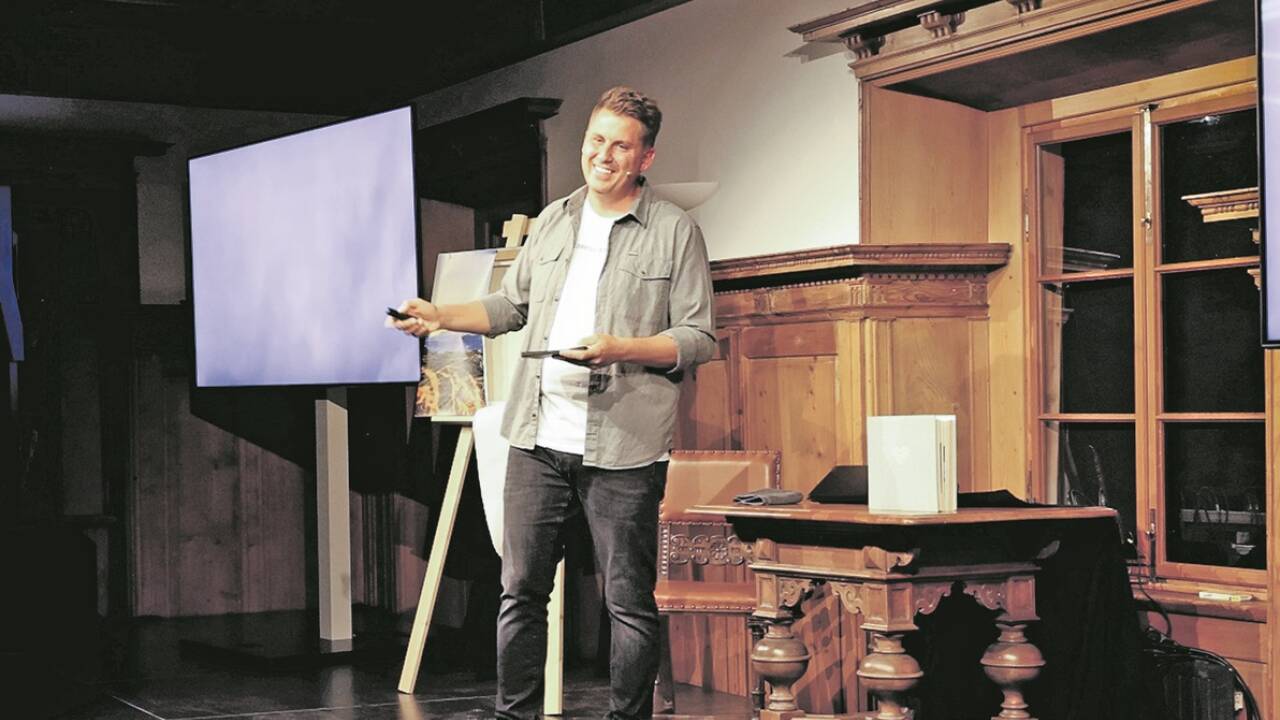 Offen und ehrlich spricht Christian Fischbacher mit „Kopfsalat“ über mentale Hürden und Sinneskrisen. Offen und ehrlich spricht Christian Fischbacher mit „Kopfsalat“ über mentale Hürden und Sinneskrisen.