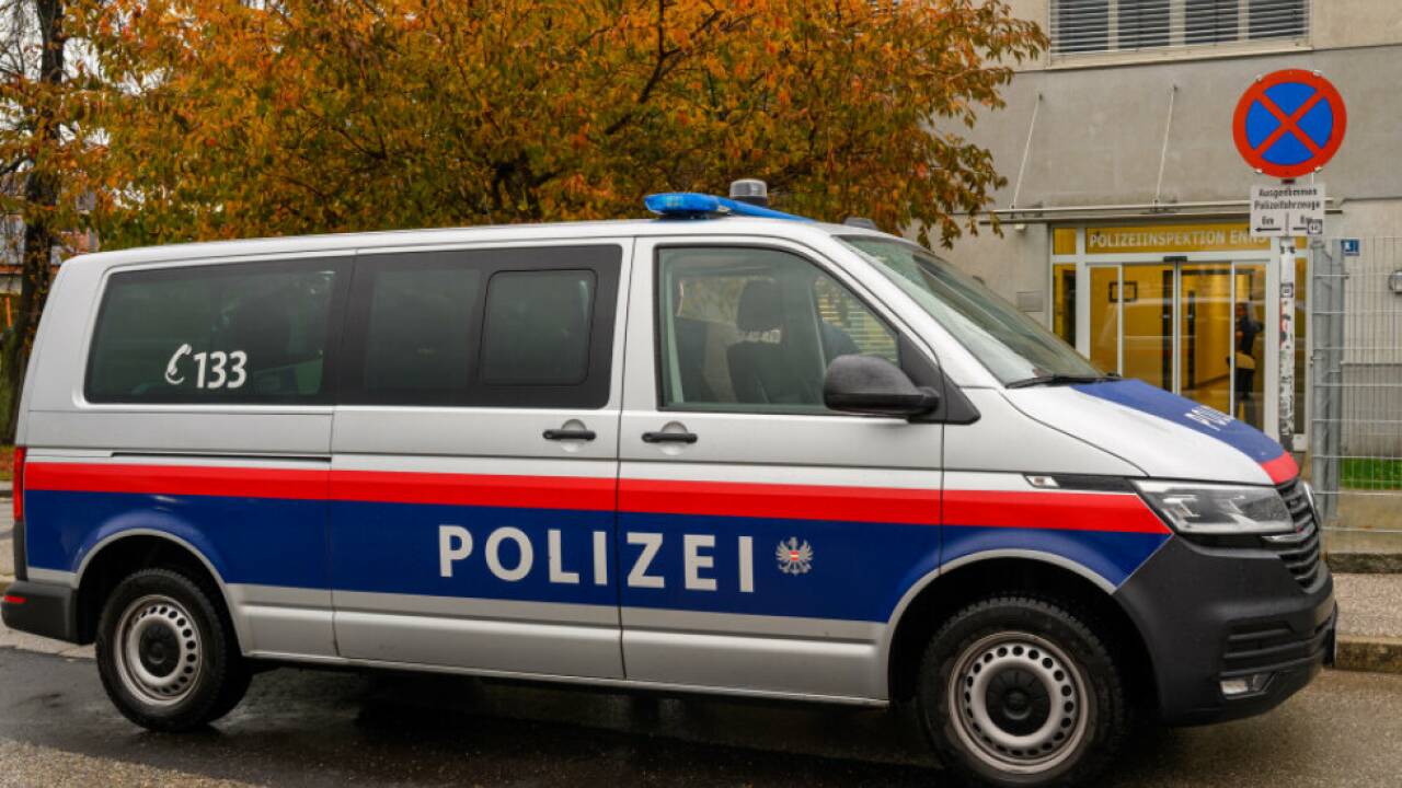 Männliche Leiche im Teich eines Wiener Innenhofes entdeckt 