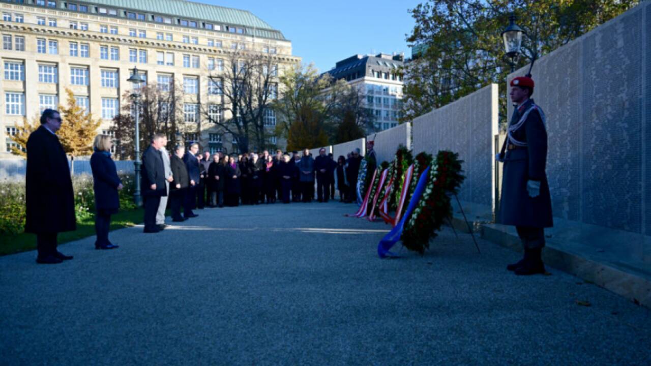Vertreter des offiziellen Österreichs bei der Shoah-Namensmauer Vertreter des offiziellen Österreichs bei der Shoah-Namensmauer