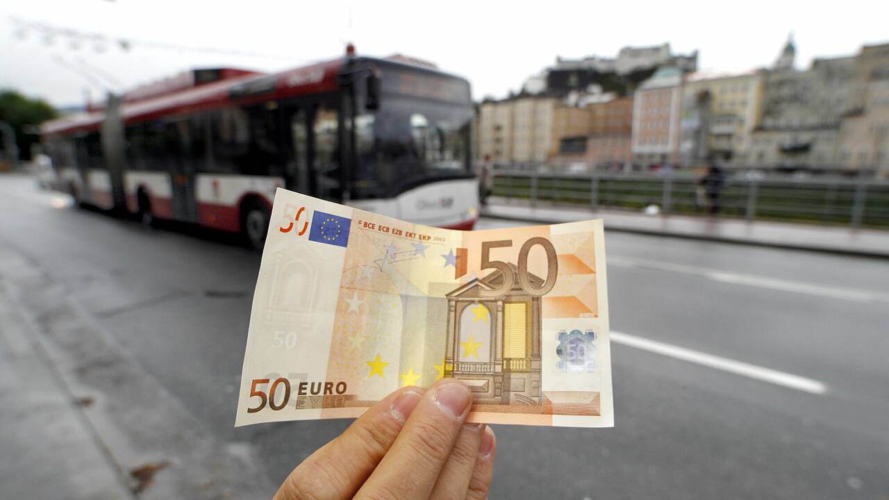 Wer Öffis nutzt, zahlt im neuen Jahr in fast ganz Österreich mehr. Wer Öffis nutzt, zahlt im neuen Jahr in fast ganz Österreich mehr.