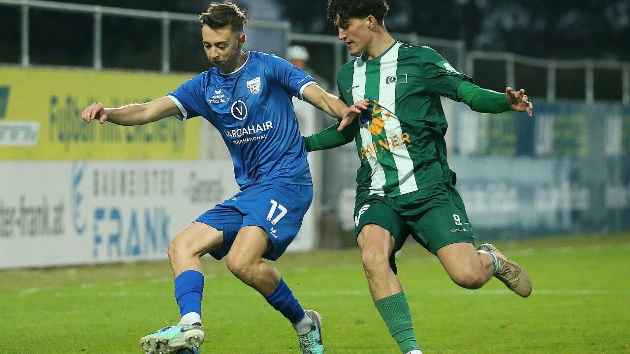 Mathias Chudoba (rechts) und Co. verabschiedeten ihren Trainer mit einem Sieg aus der Salzburger Liga. 
