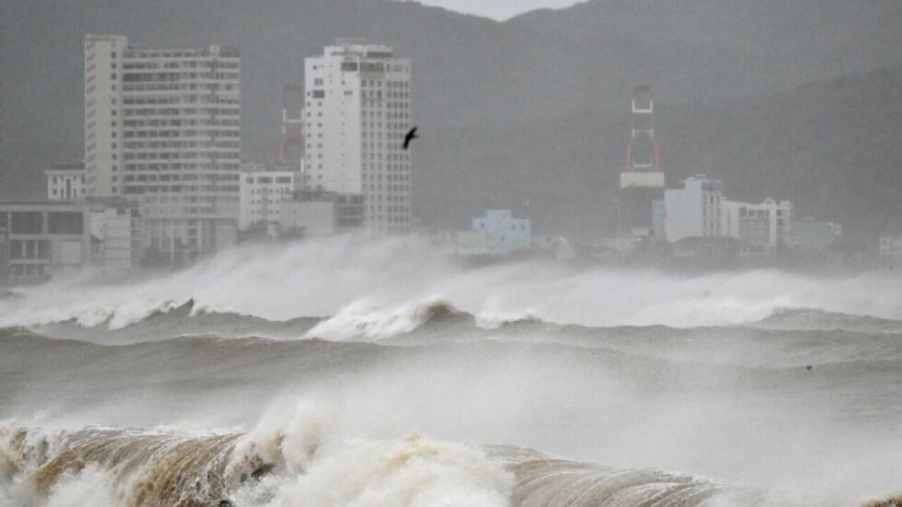 Nächster Sturm "Fung-Wong" hat bereits Taifunstärke erreicht Nächster Sturm 'Fung-Wong' hat bereits Taifunstärke erreicht