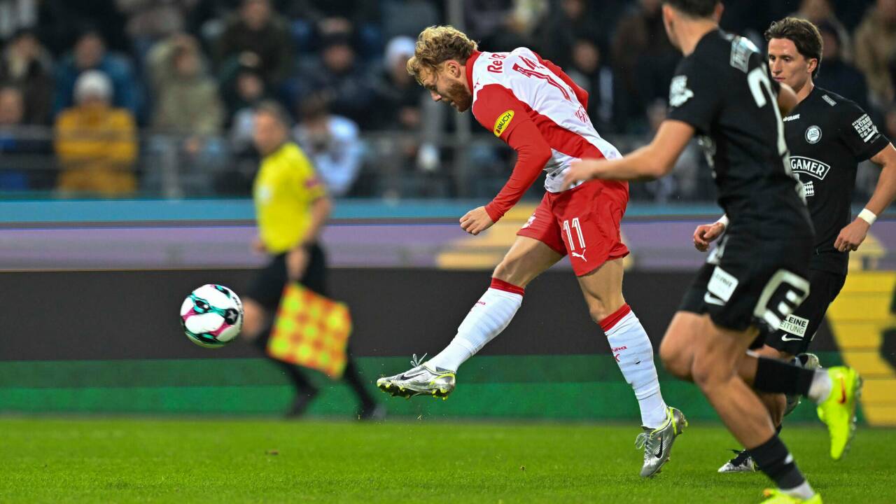 Joker Yorbe Vertessen zeigte sich beim Ausgleich zum 1:1 eiskalt. Joker Yorbe Vertessen zeigte sich beim Ausgleich zum 1:1 eiskalt.