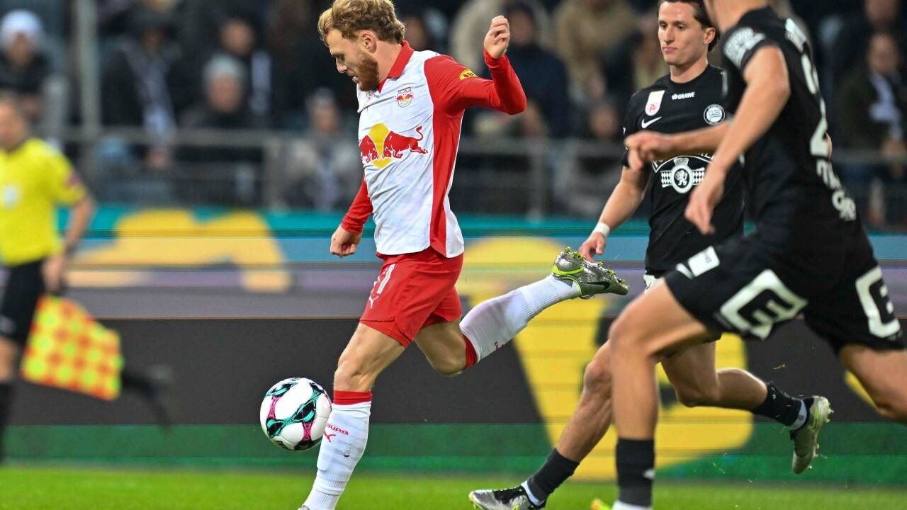 Joker Yorbe Vertessen sicherte Red Bull Salzburg einen Punkt bei Meister Sturm Graz. Joker Yorbe Vertessen sicherte Red Bull Salzburg einen Punkt bei Meister Sturm Graz.