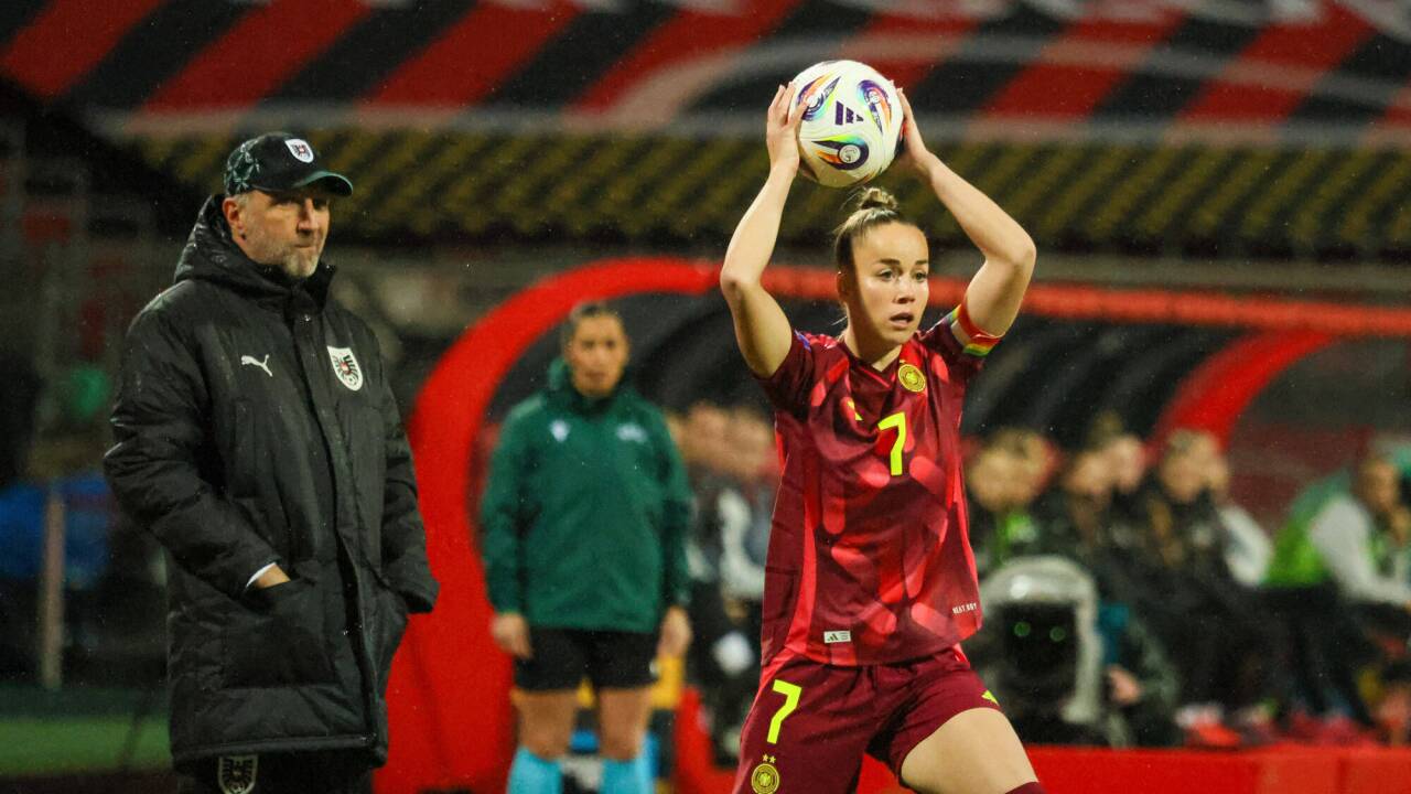 Auf ein Neues: Österreich mit Teamchef Alexander Schriebl trifft im April in der WM-Qualifikation auf Deutschland mit Giulia Gwinn.  