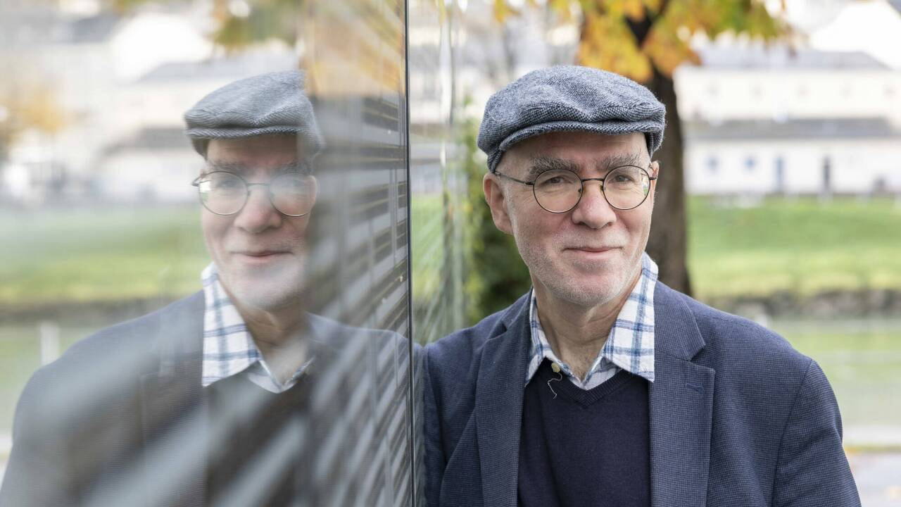 Vladimir Vertlib erhält den Buchpreis der Salzburger Wirtschaft. 