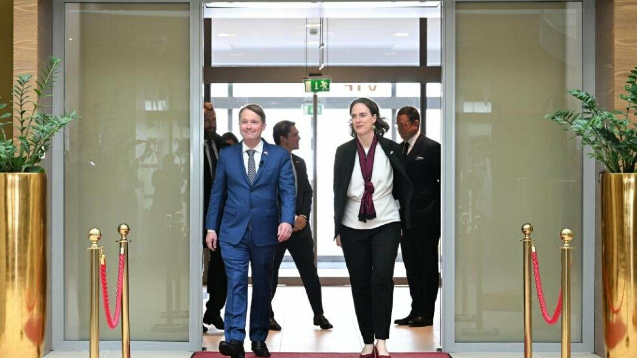 Neuer-US-Botschafter-Fisher-in-sterreich-angekommen