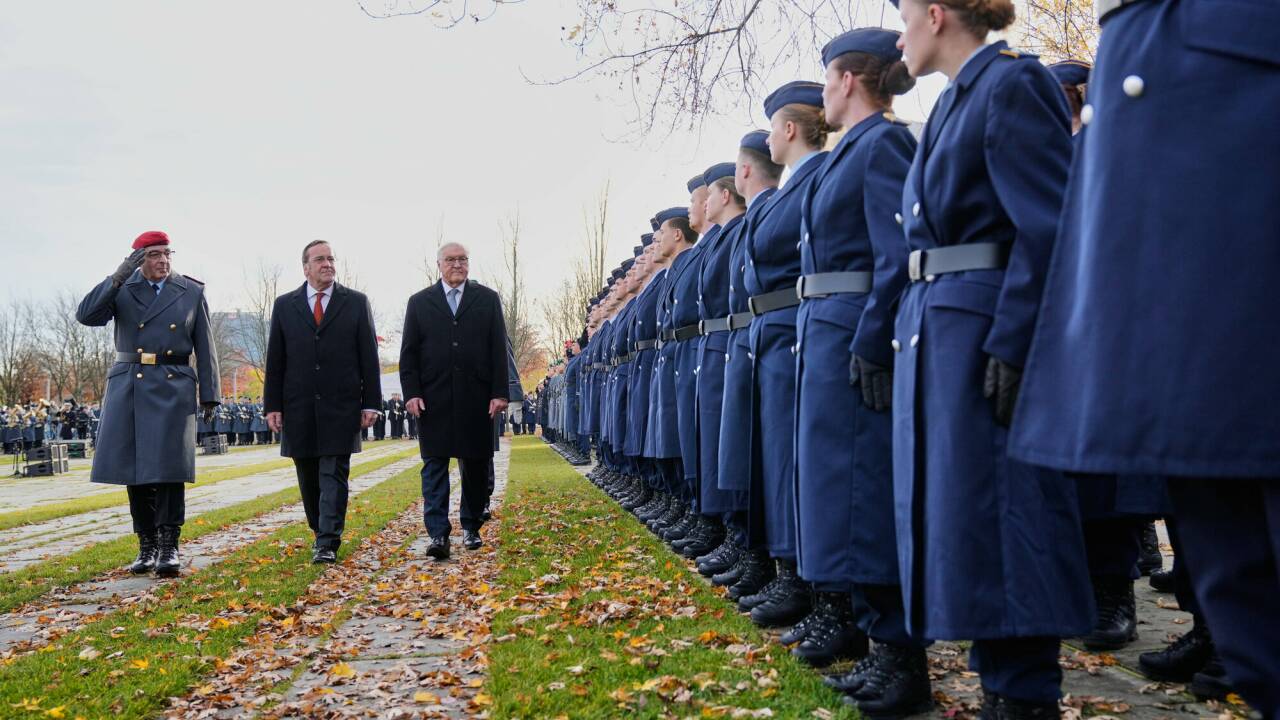 Deutschlands Bundespräsident bei einer Zeremonie anlässlich dem 70-jährigen Bestehen der deutschen Bundeswehr.  