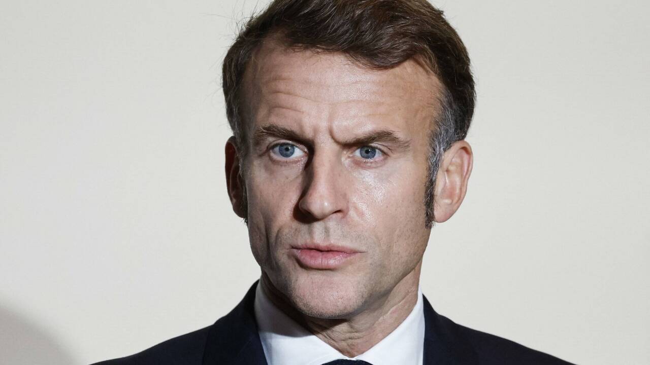 Macron soll beim Aus seiner Pensionsreform alle Phasen einer Trennung durchlebt haben, mittlerweile sei er bei Resignation angelangt. 