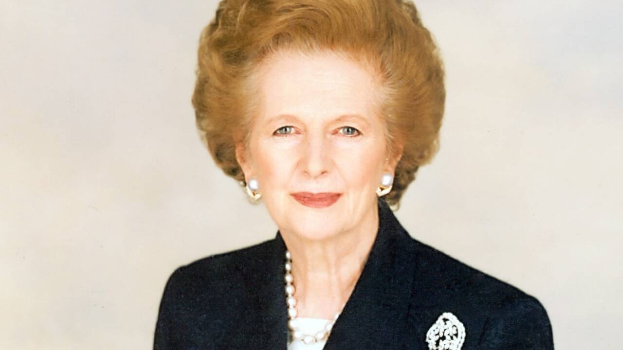 1990: Nach elfjähriger Regierungszeit kündigt die britische Premierministerin Margaret Thatcher (Tories) ihren Rücktritt an. 