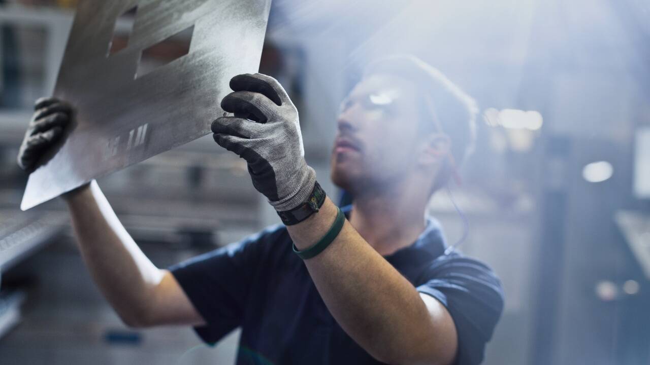 Die Automotive-Zulieferindustrie in Österreich erlebt eine unzureichende Anerkennung ihrer Bedeutung für die Wirtschaft. Die Automotive-Zulieferindustrie in Österreich erlebt eine unzureichende Anerkennung ihrer Bedeutung für die Wirtschaft.