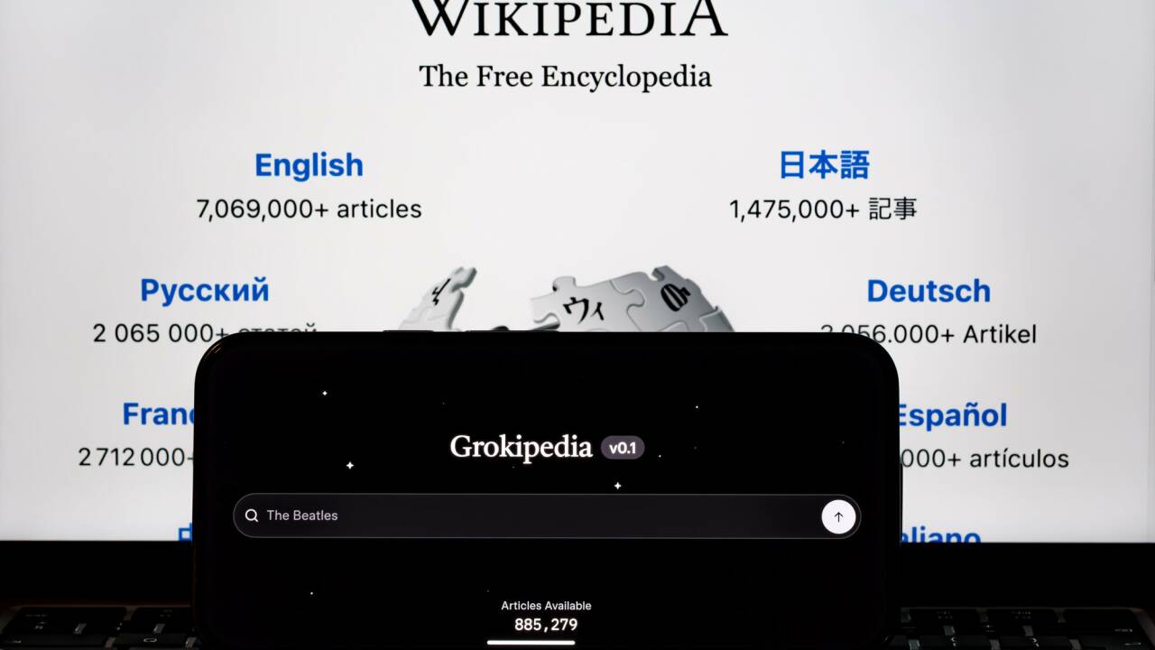 Wikipedia oder doch Grokipedia: Auf welcher Plattform sollte man recherchieren? 