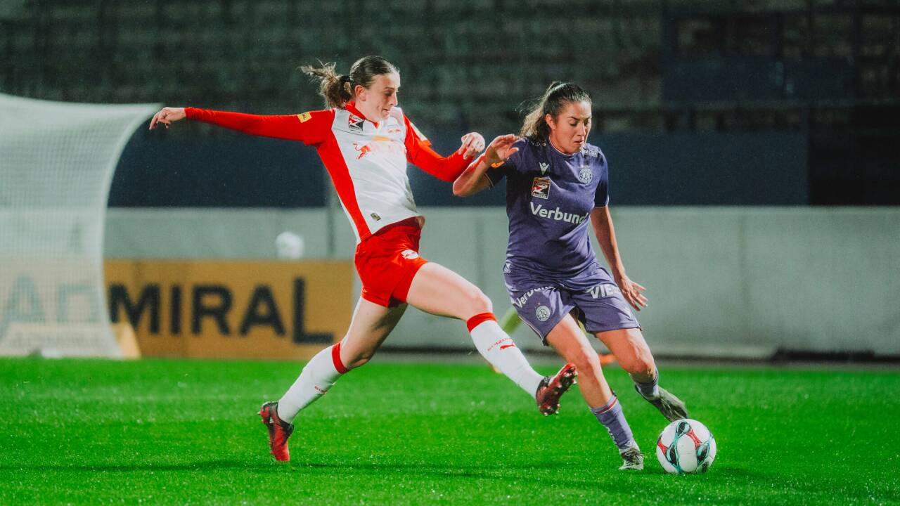 Greta Spinn (links). 