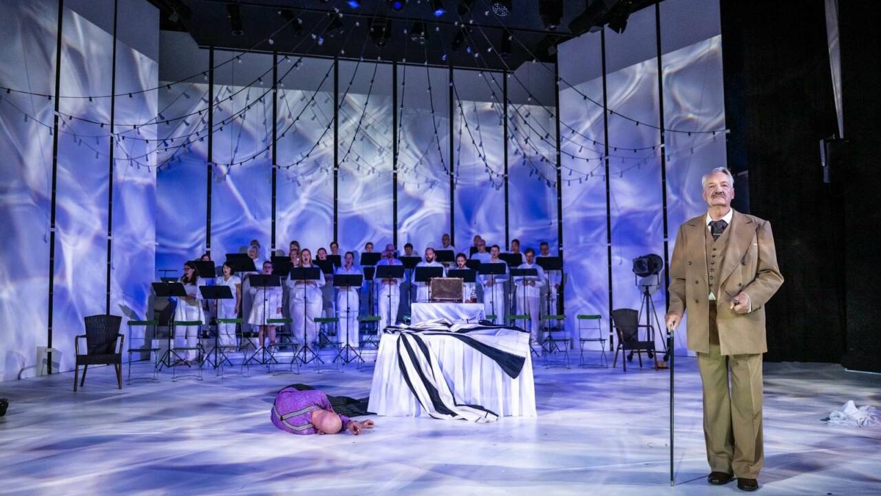 Maarten Güppertz als Luigi 