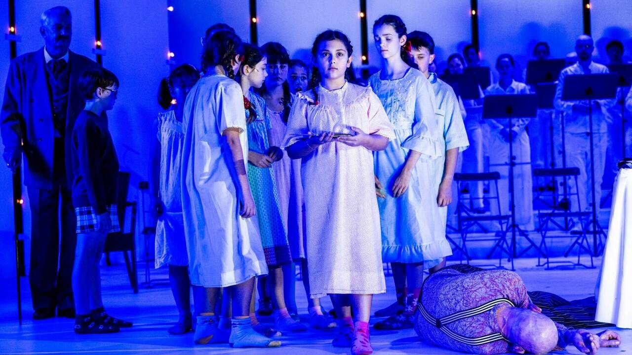 Salzburger Festspiele und Theaterkinderchor. 