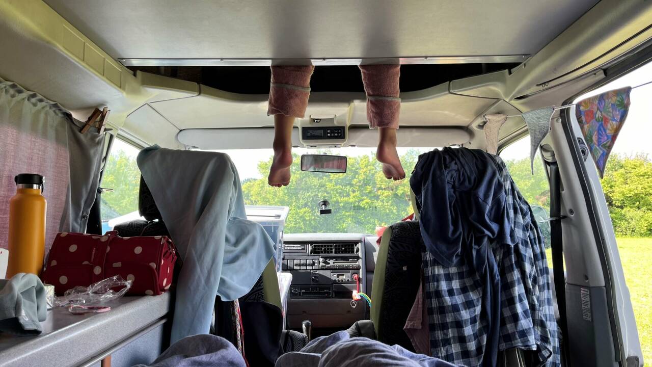 Das Kinderzimmer befindet sich im ersten Stock. Das Kinderzimmer befindet sich im ersten Stock.