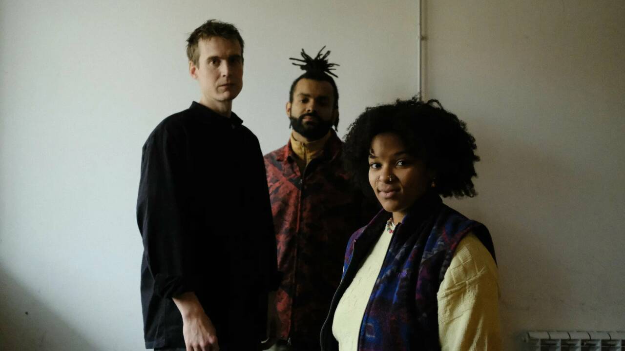 Der Salzburger Elias Stemeseder ist ein Drittel von Sarter Kit. 