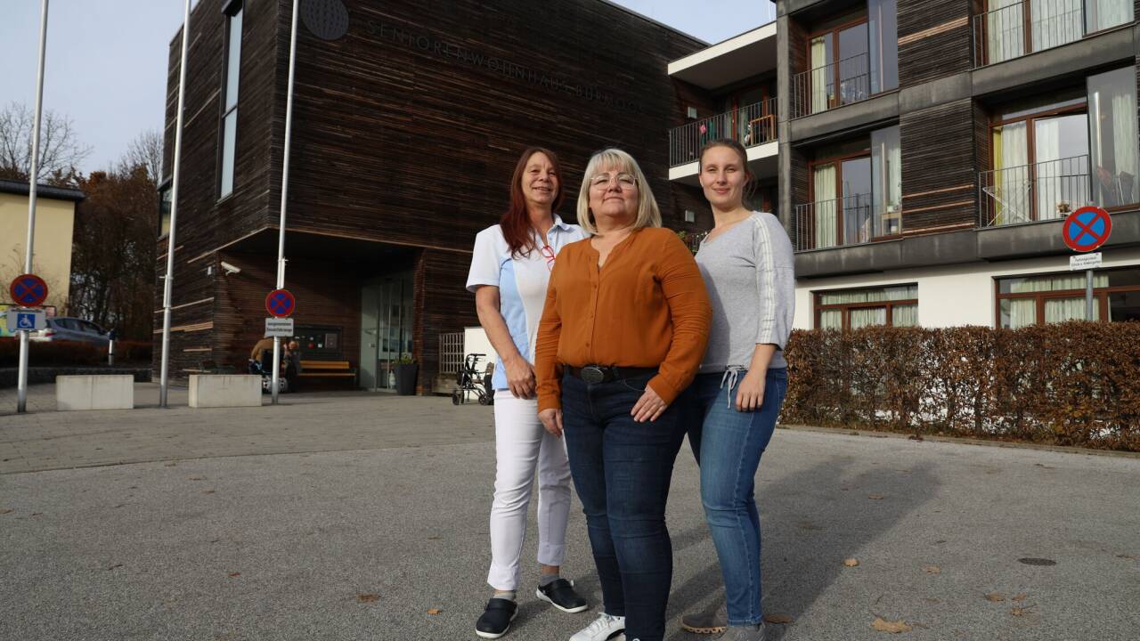 Pflegerin Roswitha Resch, Personalvertreterin Alexandra Frei, Bereichsleiterin Kerstin Waitzer vom Seniorenwohnheim Bürmoos.  