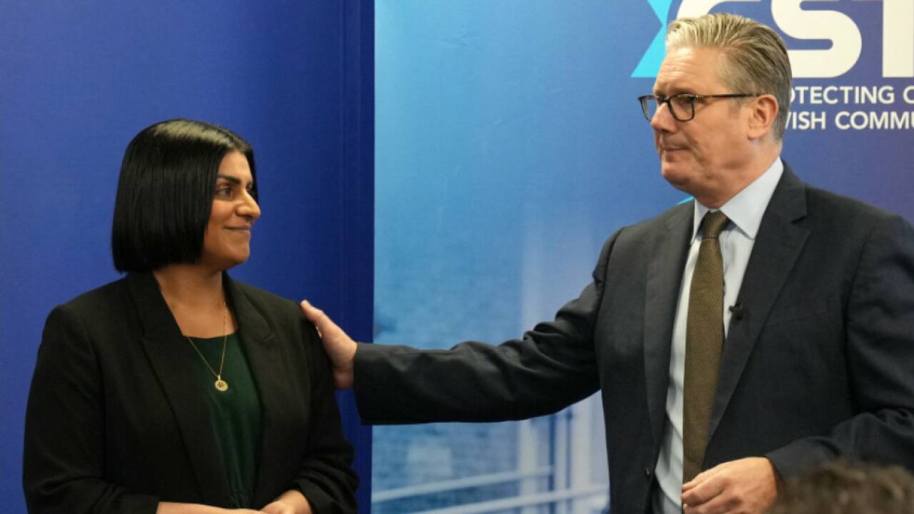 Neue Migrationspolitik: Innenministerin Mahmood und Premier Starmer Neue Migrationspolitik: Innenministerin Mahmood und Premier Starmer