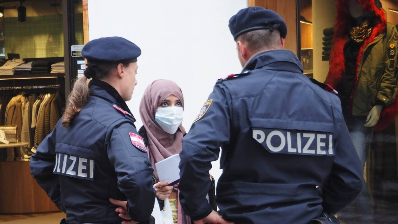 Die Polizei belässt es bei kooperativem Verhalten bei einer Ermahnung.  