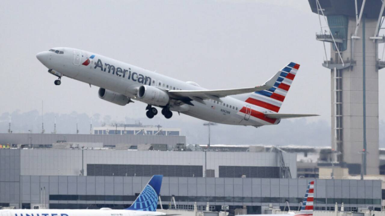 American-Airlines-Jet in Los Angeles dieser Tage American-Airlines-Jet in Los Angeles dieser Tage