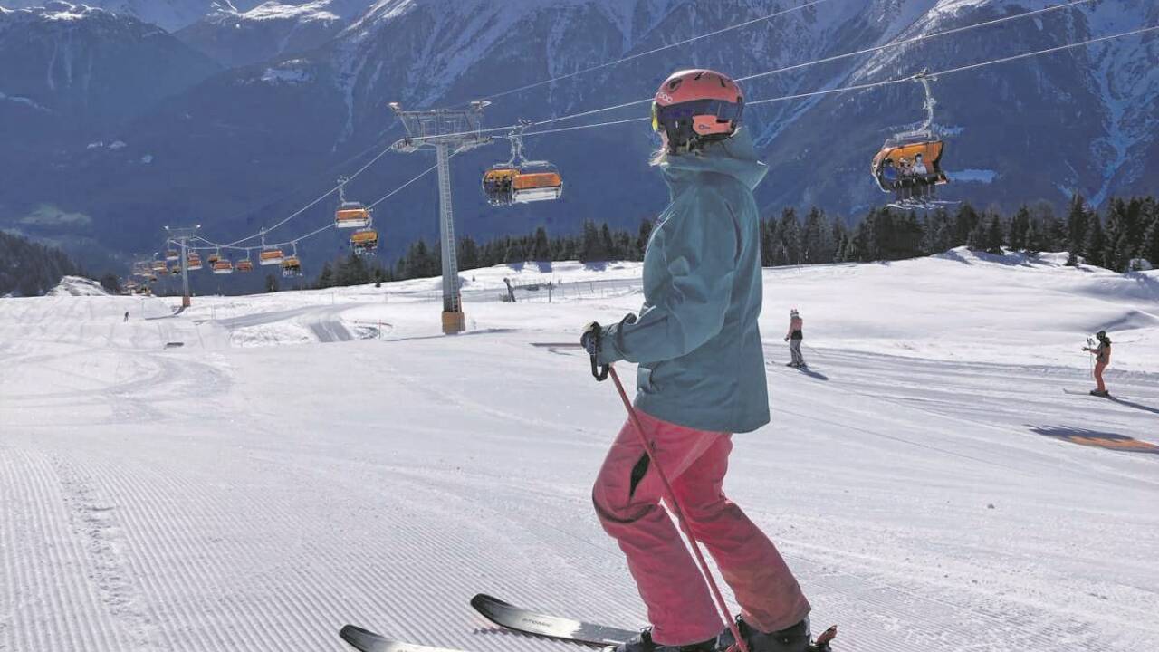 Lena Kurenbach auf der Skipiste: Die gebürtige Rheinländerin ist leidenschaftliche Wintersportlerin.   Lena Kurenbach auf der Skipiste: Die gebürtige Rheinländerin ist leidenschaftliche Wintersportlerin.