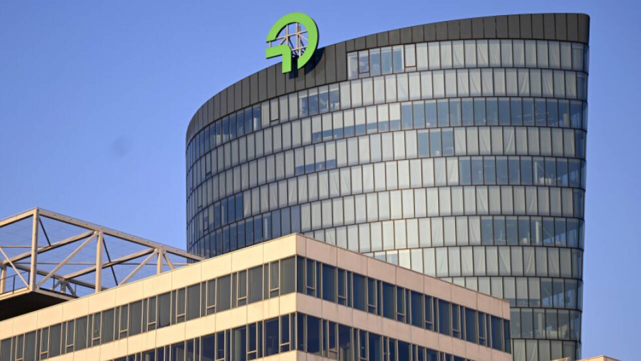 Die Zentrale des Öl- und Gaskonzerns OMV in Wien. Die Zentrale des Öl- und Gaskonzerns OMV in Wien.