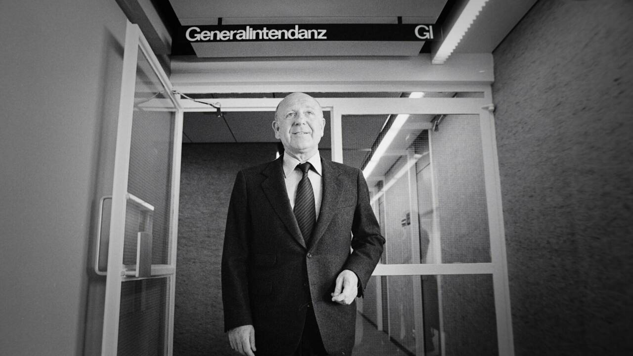 Die Dokumentation „Gerd Bacher, 100: Demokratie lernen“ von Gerald Heidegger zeichnet anlässlich von Gerd Bachers 100. Geburtstag am 18. November den Weg des früheren Generalintendanten Gerd Bacher vom Nationalsozialismus zur Demokratie nach. Die Dokumentation „Gerd Bacher, 100: Demokratie lernen“ von Gerald Heidegger zeichnet anlässlich von Gerd Bachers 100. Geburtstag am 18. November den Weg des früheren Generalintendanten Gerd Bacher vom Nationalsozialismus zur Demokratie nach.