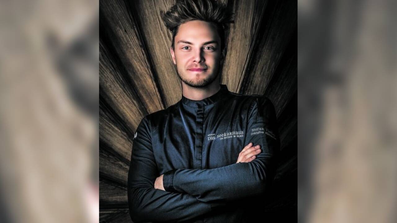Vier Hauben: Stefan Fischer vom Atelier Fischer in St. Gilgen. Davor war er sechs Jahre lang Küchenchef im Seekarhaus in Obertauern. Vier Hauben: Stefan Fischer vom Atelier Fischer in St. Gilgen. Davor war er sechs Jahre lang Küchenchef im Seekarhaus in Obertauern.