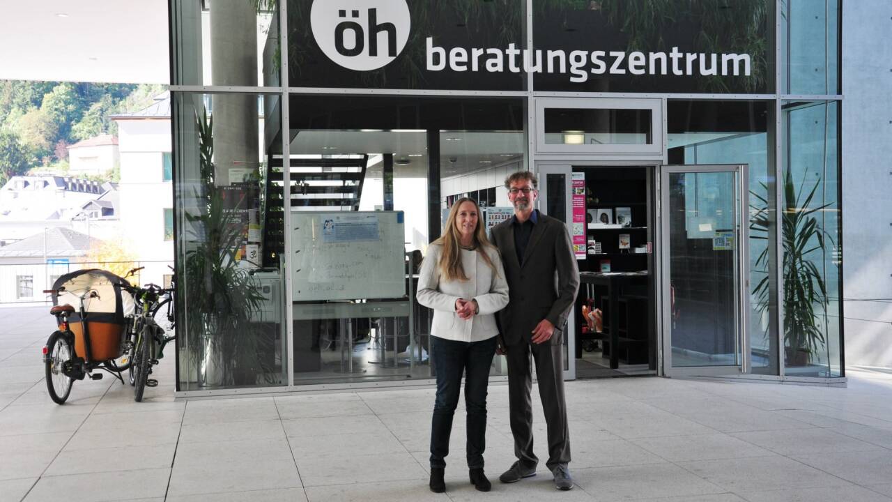 Elba Frank ist die neue Leiterin des ÖH-Beratungszentrums. Peter Engel wird Lehrer. 